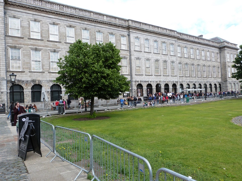 TRINITY COLLEGE et son livre de Kells,