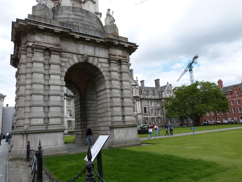 TRINITY COLLEGE et son livre de Kells,